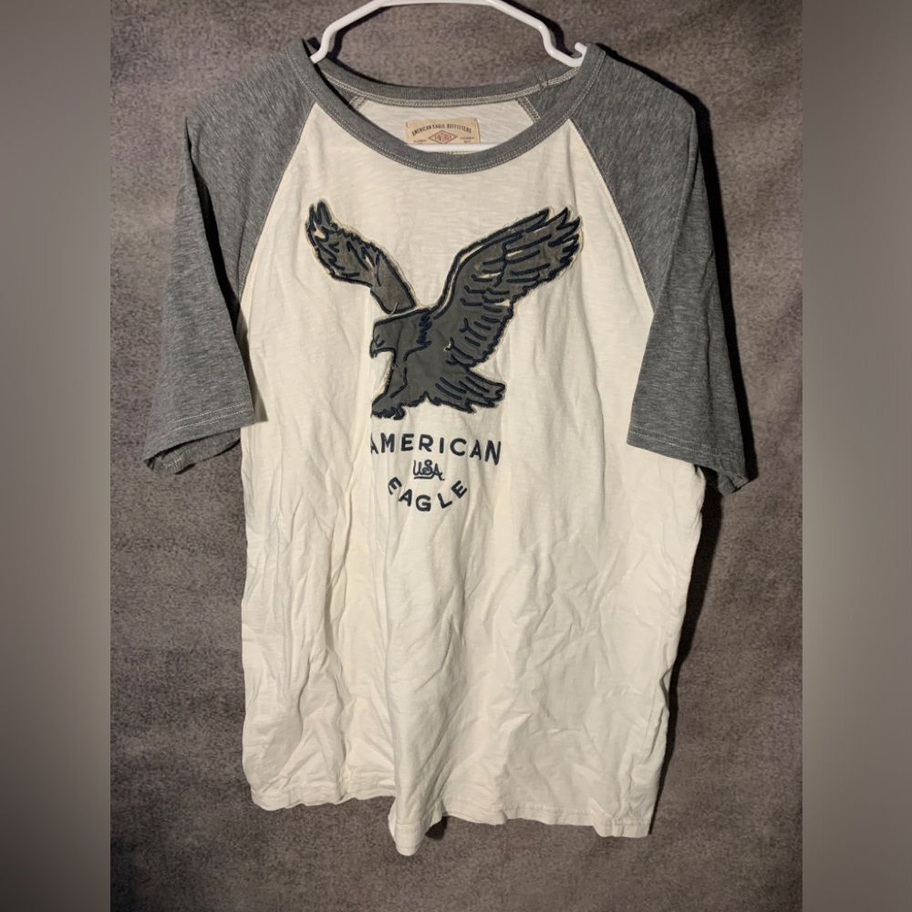 VTG Men’s American Eagle ShortSleeve Distressed Embroidered Shirt Size XL